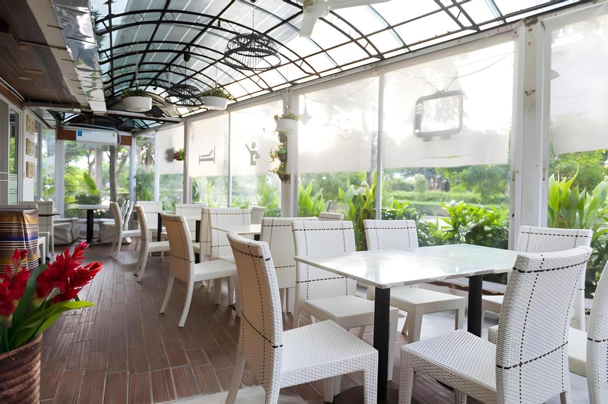 โรงแรมฮาเวิร์ดสแควร์บูติค โรงแรม