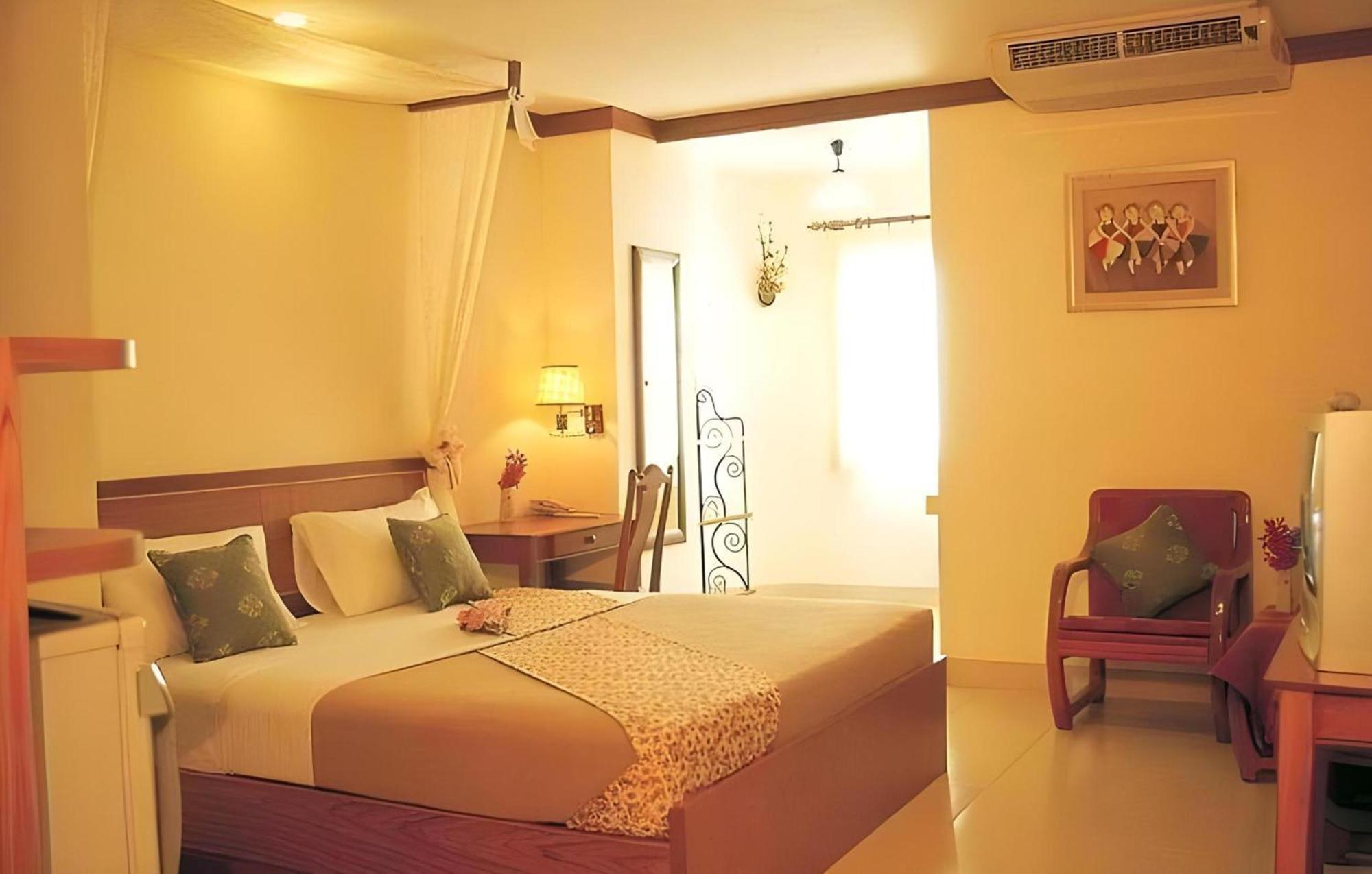 โรงแรมฮาเวิร์ดสแควร์บูติค โรงแรม 3*