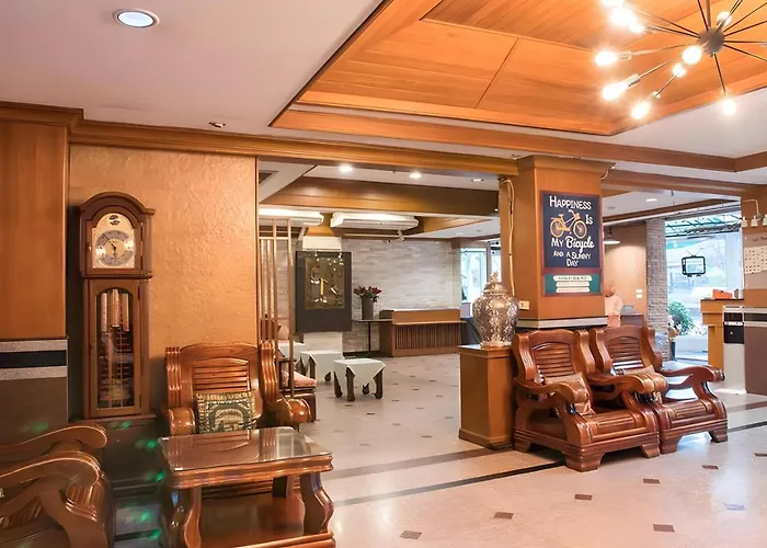 Collection O Howard Square Boutique Hotel
