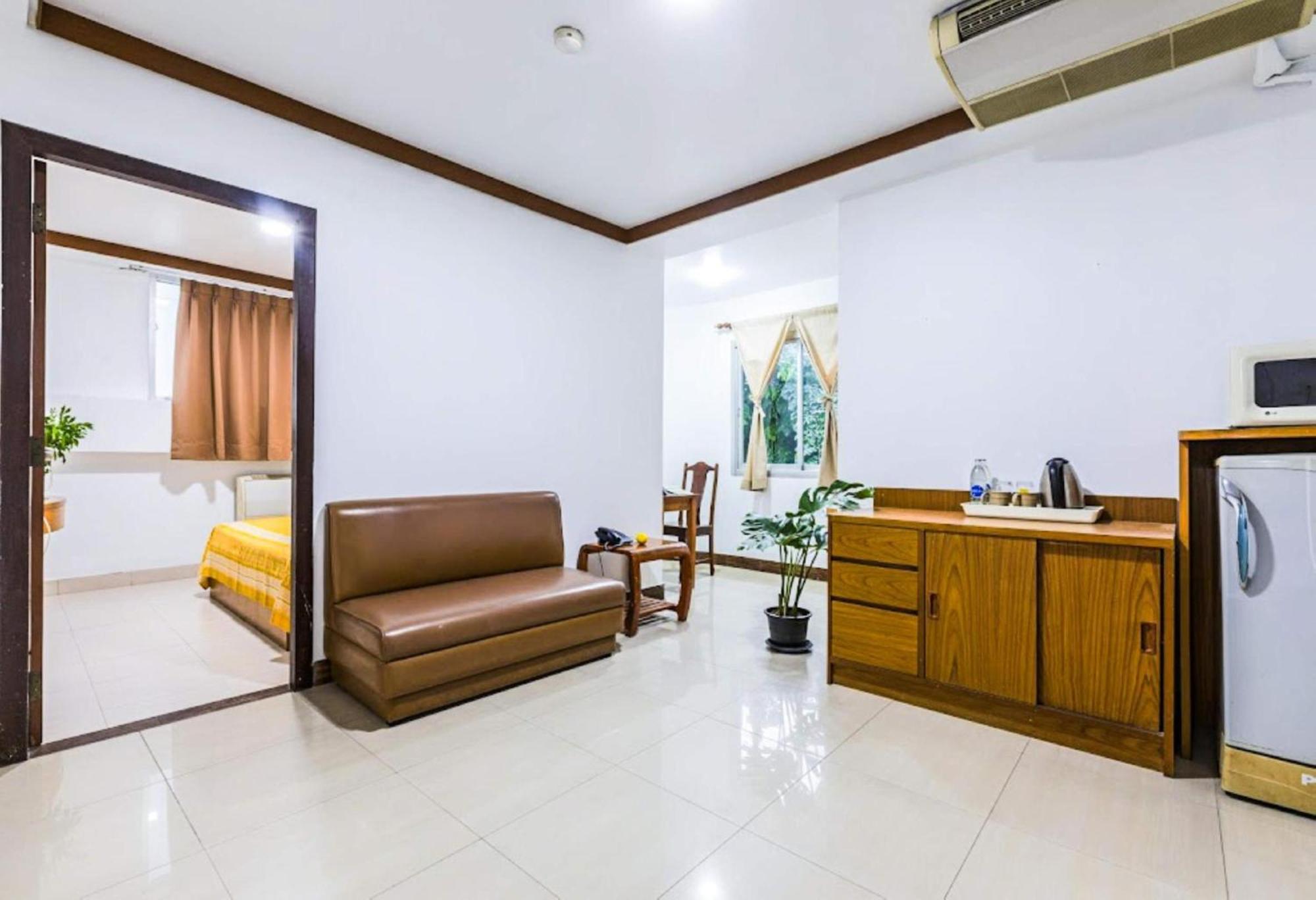 होटल Collection O Howard Square Boutique 3*